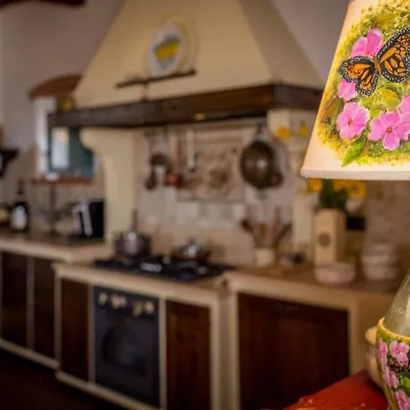 Teresa By Interhome * קורטונה